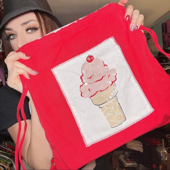 Early 2000s Ice cream backpack - Picture 4 of 11